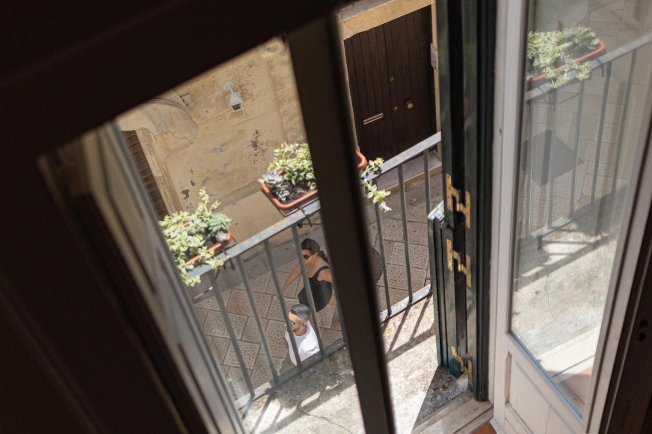 Palazzo Della Contessa - Suites & Breakfast Lecce Eksteriør bilde