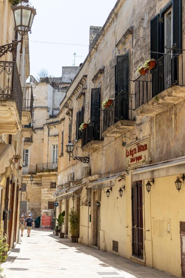 Palazzo Della Contessa - Suites & Breakfast Lecce Eksteriør bilde