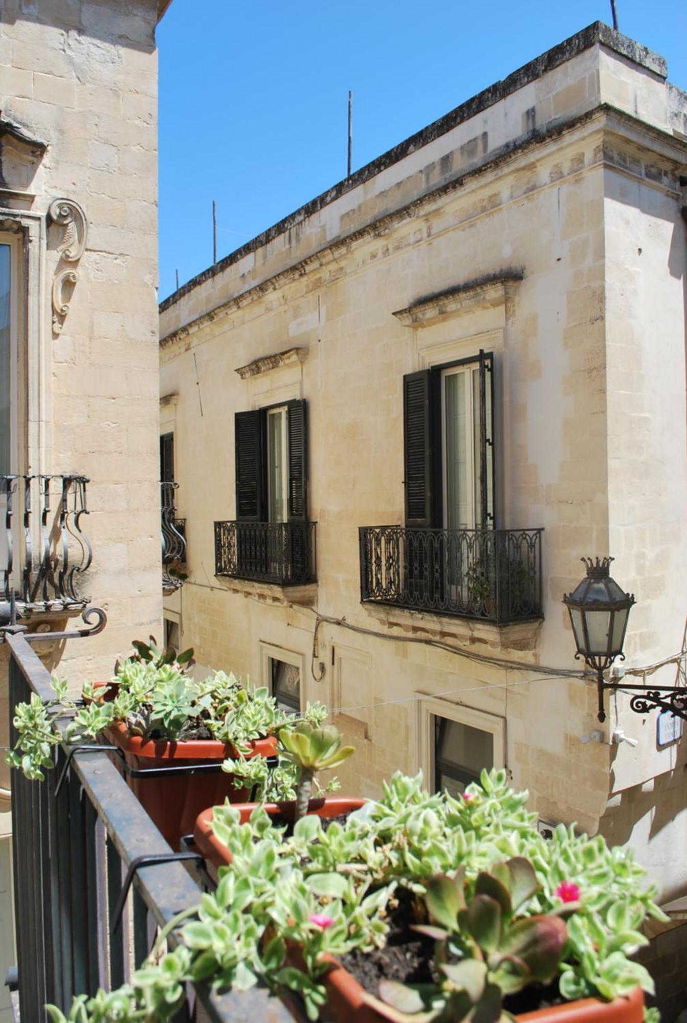 Palazzo Della Contessa - Suites & Breakfast Lecce Eksteriør bilde